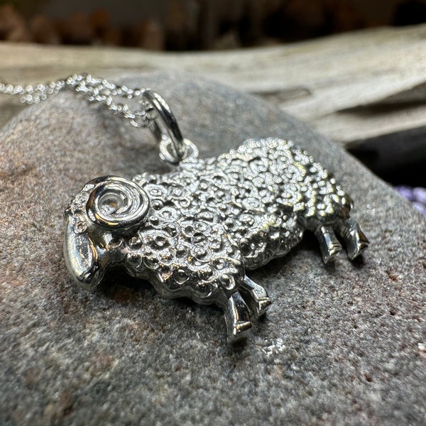 Collier mouton, bijoux irlandais, bijoux agneau, collier nature, cadeau maman, bijoux animaux, cadeau Irlande, collier animal, cadeau femme en argent