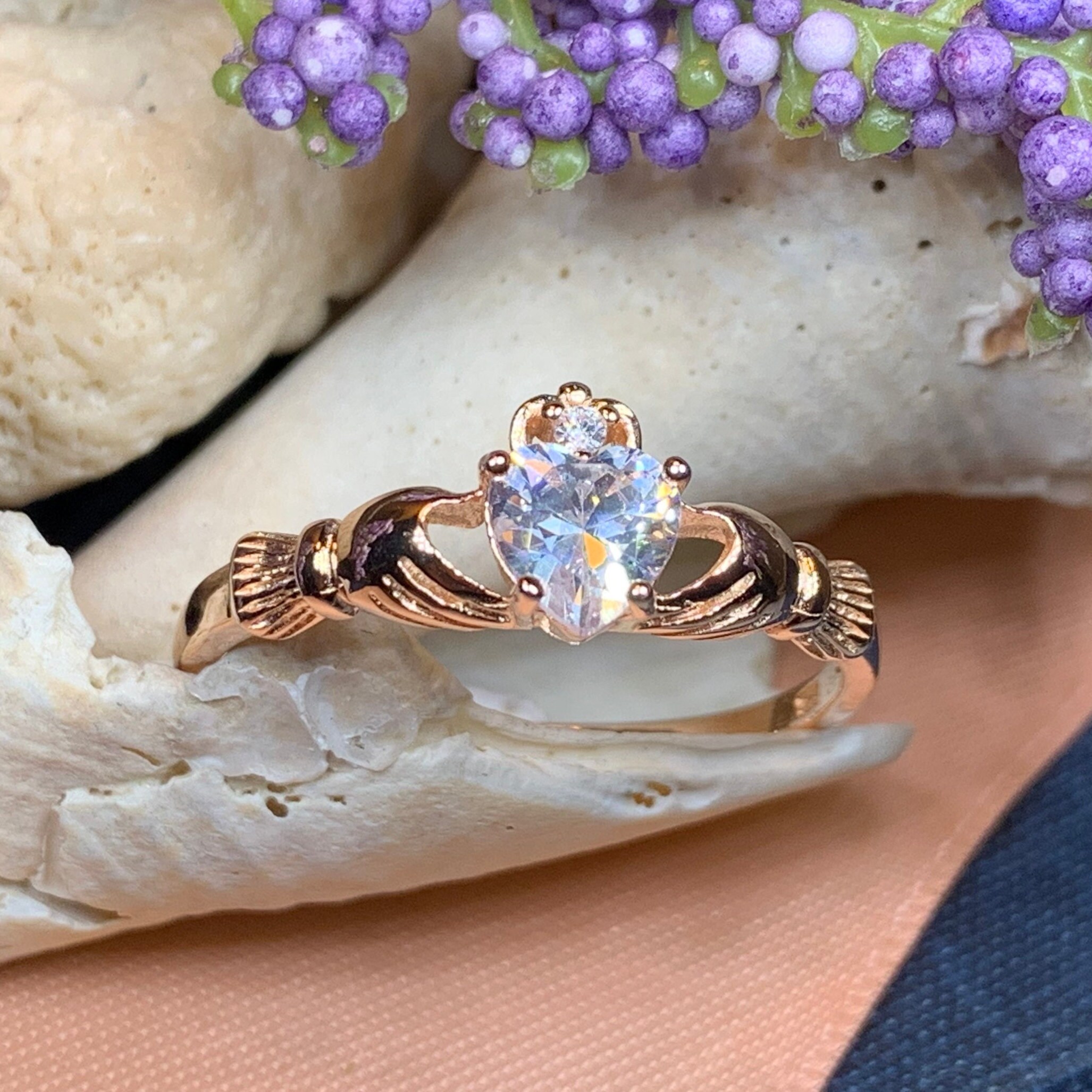 Rose gold claddagh engagement ring clearance