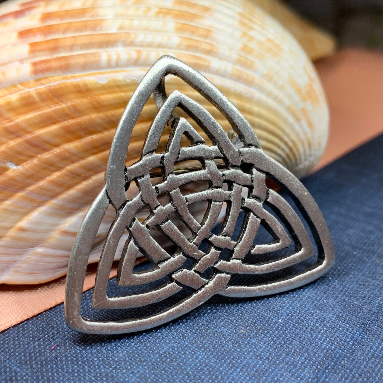 Trinity Knot Brooch Celtic Knot Pin Irish Jewelry Scotland Etsy