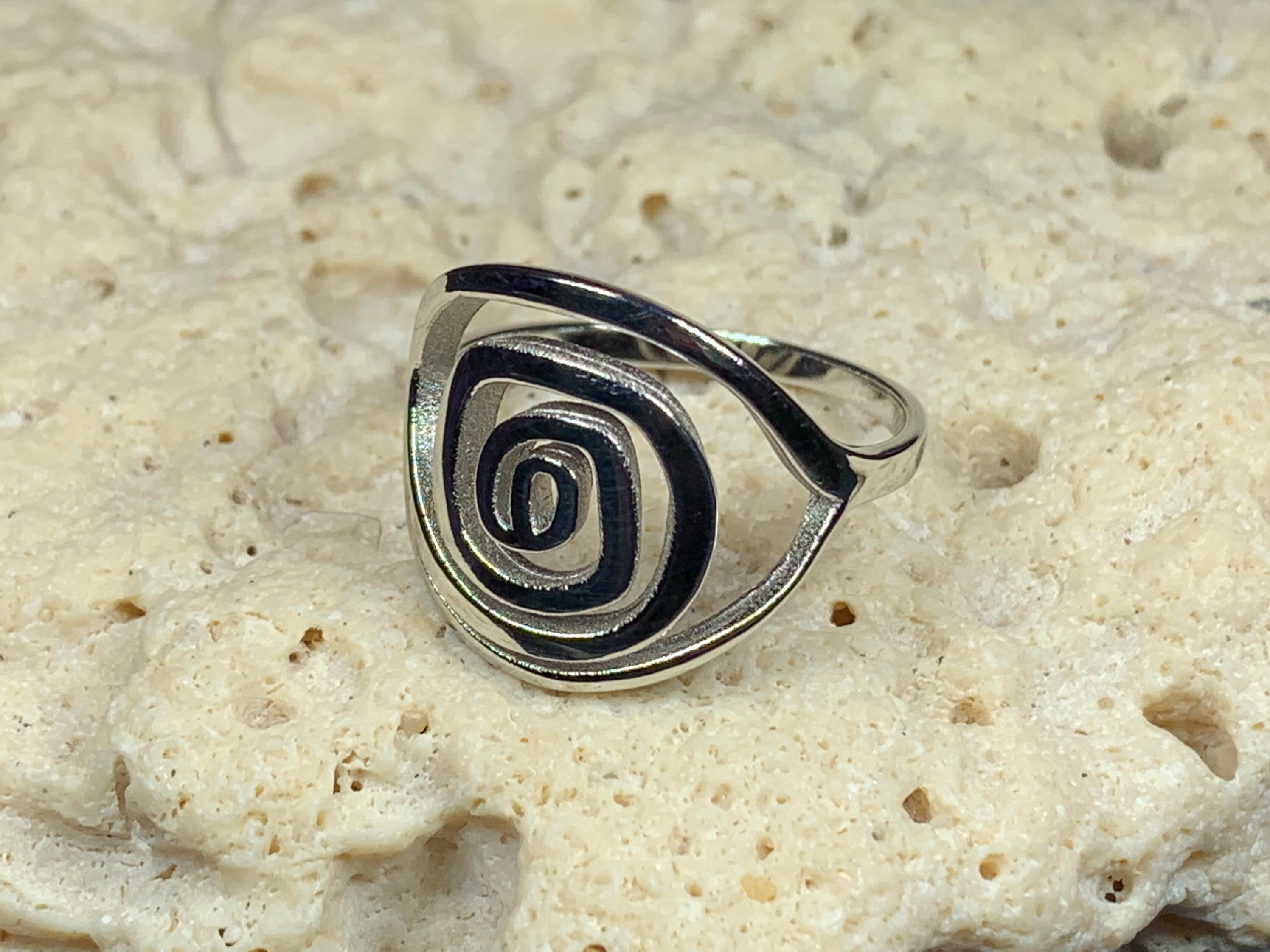 celtic spiral jewelry