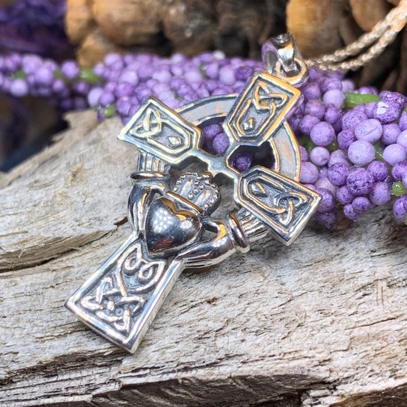 Celtic Claddagh Cross Necklace with Trinity Pattern – Innovato Design
