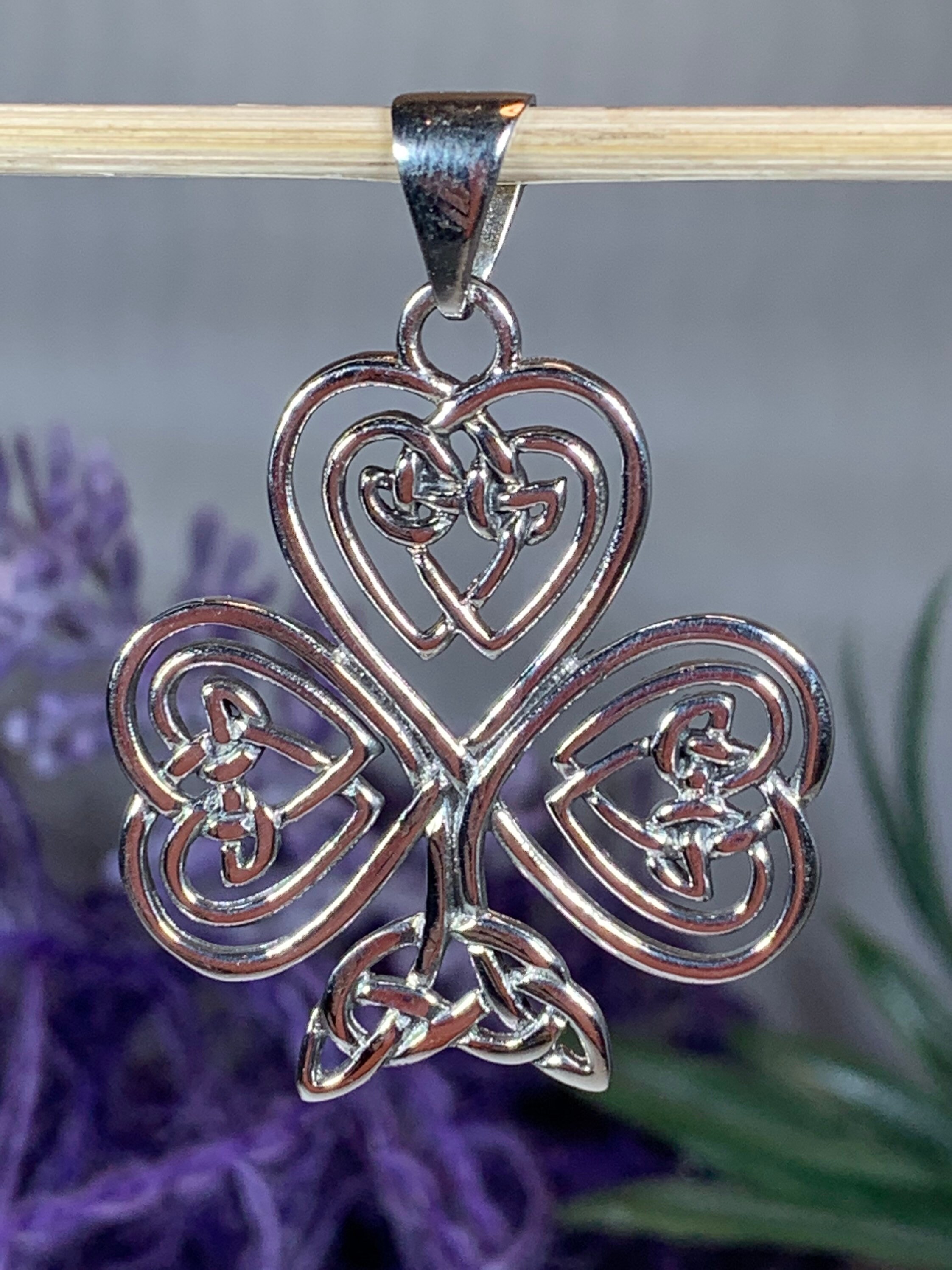 Shamrock necklace Clearance