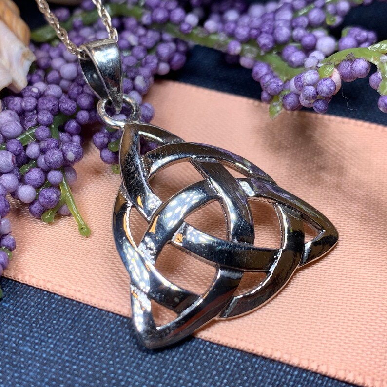 Trinity Knot Necklace Celtic Knot Jewelry Irish Jewelry Etsy
