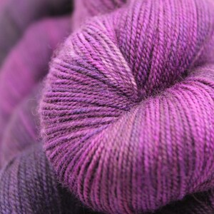 Amethyst, Sock Skein 70% Superwash Merino 20 Yak 10 Nylon 100g image 2