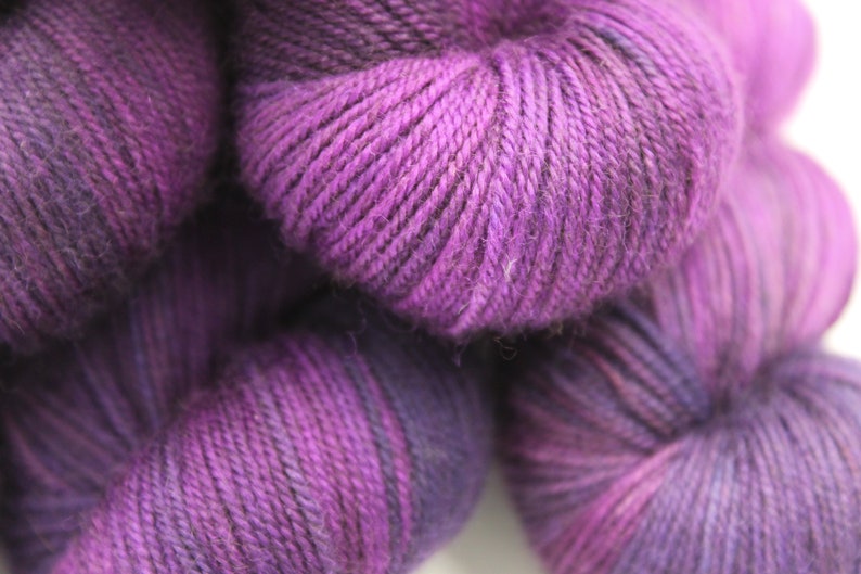 Amethyst, Sock Skein 70% Superwash Merino 20 Yak 10 Nylon 100g image 4