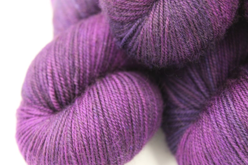 Amethyst, Sock Skein 70% Superwash Merino 20 Yak 10 Nylon 100g image 3