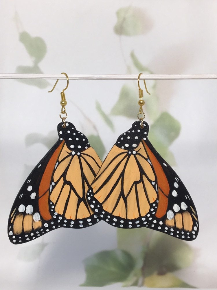 Monarch butterfly earrings deals