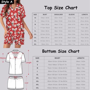 Pu&ograve; includere: Tabella delle taglie per un pigiama rosso e bianco con stampa di un cane. La tabella mostra le misure in pollici e centimetri per la parte superiore e inferiore del pigiama.
