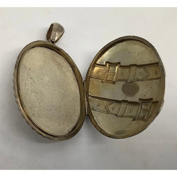Antique Locket- Large Victorian High Carat Gold- … - image 8