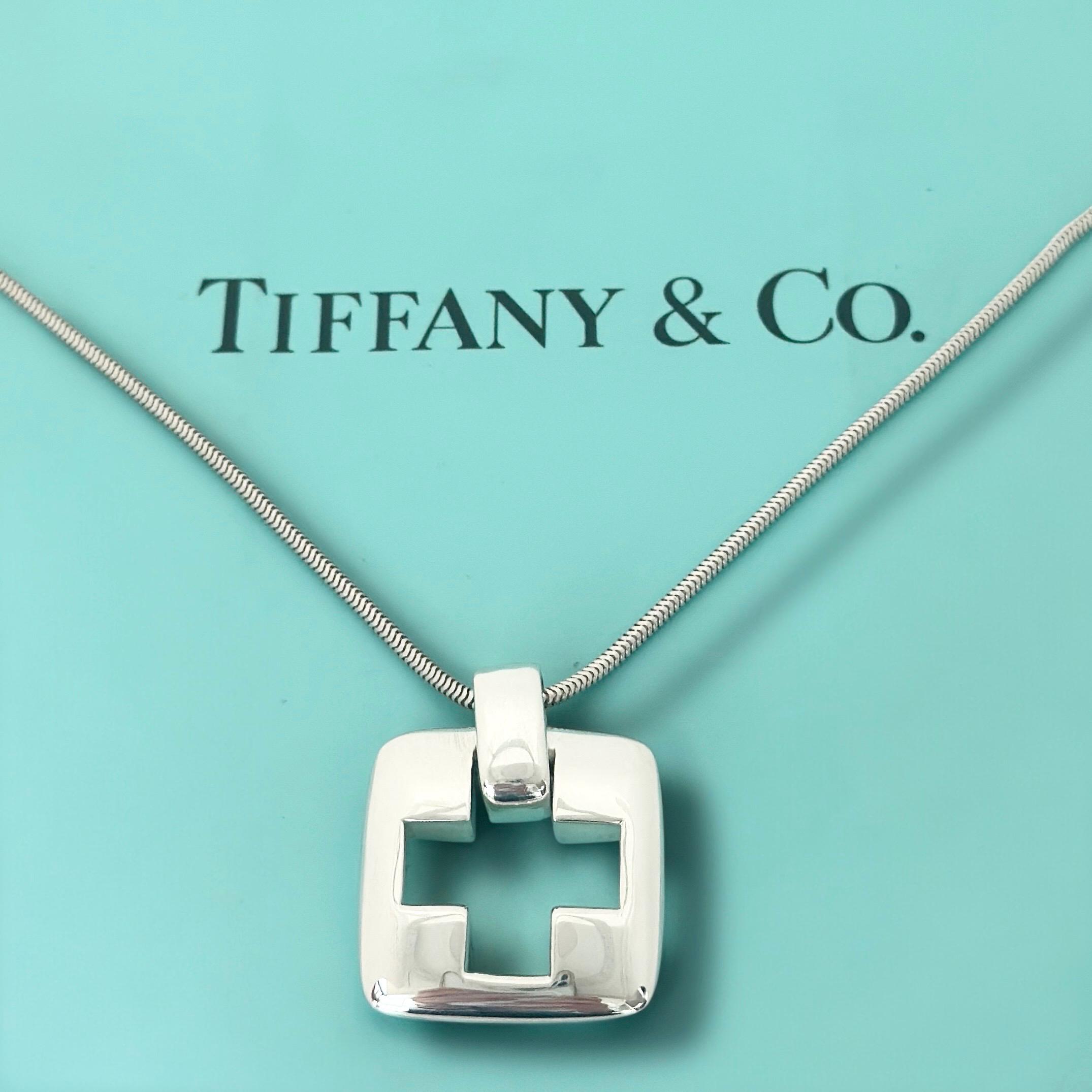 Tiffany & Co. シルバー クロスネックレス