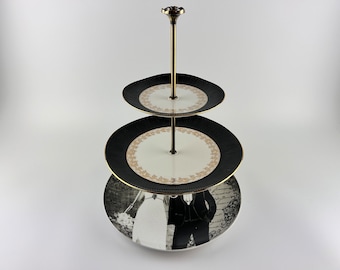 Soporte para tartas de 3 o 2 niveles con temática de Halloween, plato para tarta de boda gótica, decoración de Halloween, esqueletos casándose.