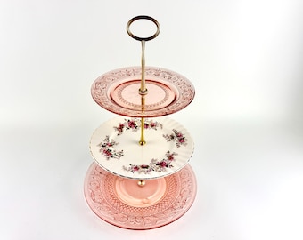 Soporte para pasteles de 3 niveles Royal Albert Lavender Rose, platos de cristal rosa, asa dorada.
