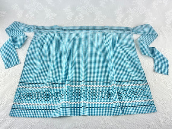 Vintage Gingham Kitchen Apron, Embroidered Half Apron View 5