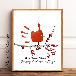Arte de impressão de mão de pássaro, artesanato para o Dia dos Namorados, arte de pássaro, impressão de mão de cardeal vermelho, pequeno coração Tweet, modelo para impressão, artesanato de impressão de mão DIY.
