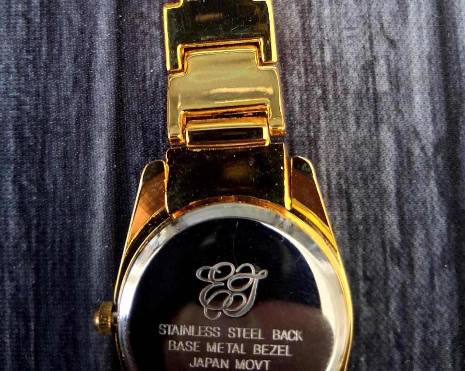 Rare Vintage‎ Elizabeth Taylor Diamond Mother Of Pearl Watch Elizabeth Taylor Watch - Etsy Canada main image 3