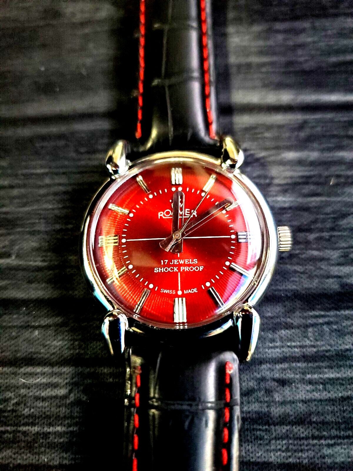 ROAMER ★オーバーホール済★スイス製★ヴィンテージ70S★レッド Rare Roamer Brevete Swiss Mens Mechanical Watch: Red Burst