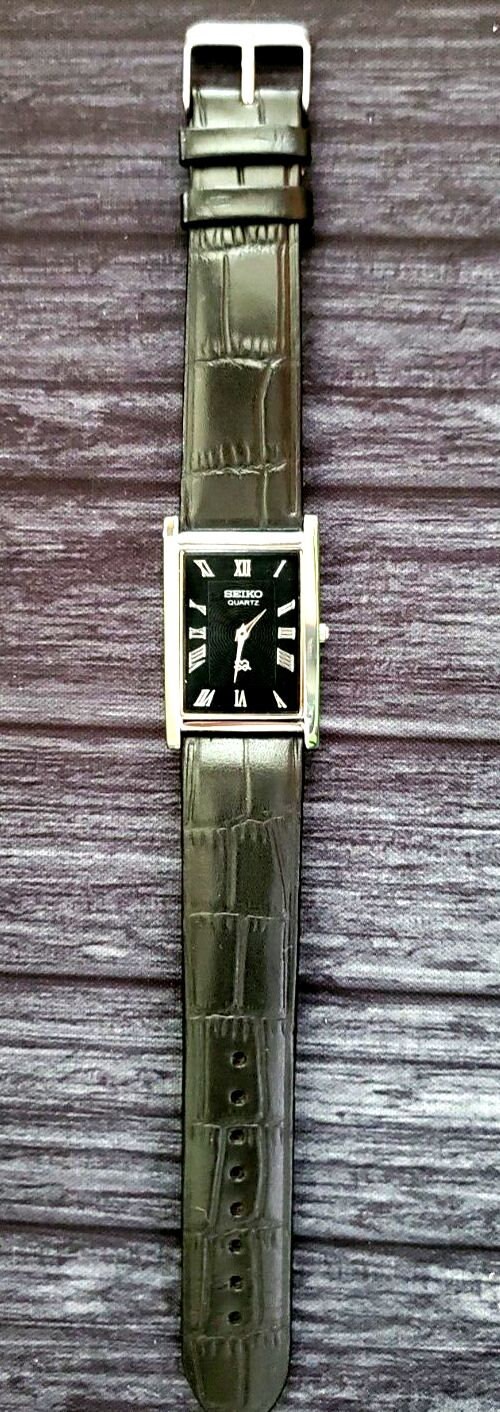 Vintage NOS Seiko Men Tank Rectangular Black Leather Band Dress Watch