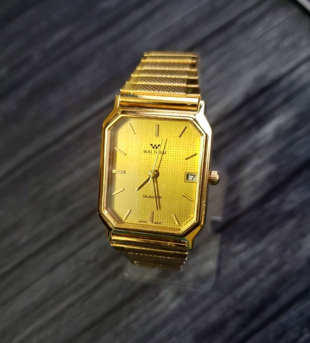 オリジナル、新品未使用、希少なヴィンテージWALTHAM 1980年代レトロ