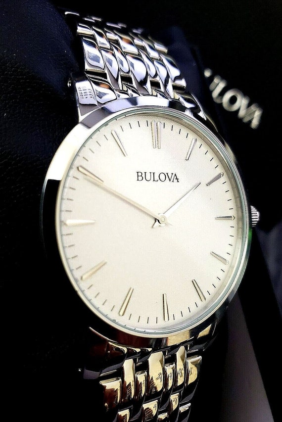 Bulova Mens Cocktail Time Watch Silver White Papyr