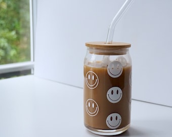 Smiley Face Glass Iced Coffee Cup with Bamboo Lid & Glass Straw  | Clear 16 oz Smiley Cup | Retro Smiley Face Cup | Smile Glass Beer Can Cup