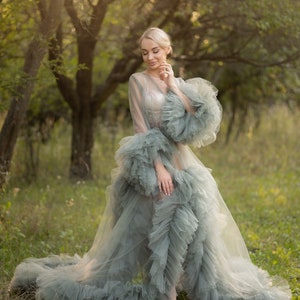 Plus Maternity One-Shoulder Gown with Asymmetrical Tulle Skirt & Sheer Elegance – 1XL-5XL Pregnancy Photoshoot Dress