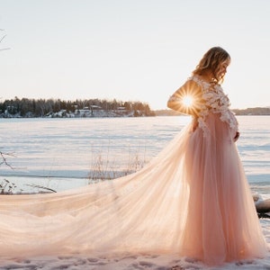 off shoulder dress for pregnancy photo props Blush bridal lace dress with train for pregnancy maternity wedding dress dress for pregnancy