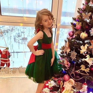 Kleid, Kleid, Weihnachten Mädchen Kleid, Smaragdgrün Baby Kleid mit roten Bögen, Weihnachten Kleinkind Kleid, Weihnachten Fotoshooting Kostüm