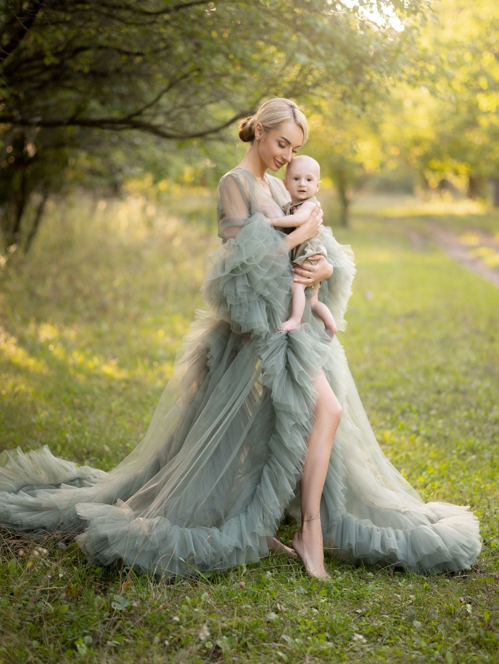 Sage Green Robe for Photoshoot, Maxi Transparent Tulle Boudoir for Woman,  Pregnancy Robe With Train, Puffy Sleeve, Maternity Oversize Dress - Etsy  Denmark