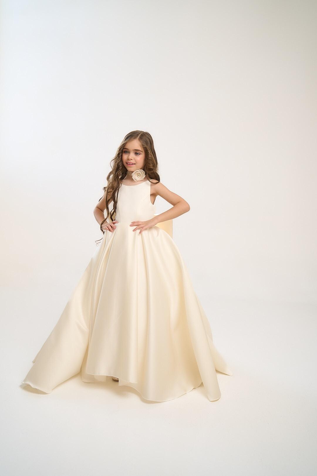 junior bridesmaid ivory dresses Ivory flower girl dress,Junior bridesmaid dress,Princess girl dress,Satin girl dress,Kids formal dress,Girl wedding dress,Dress with bow