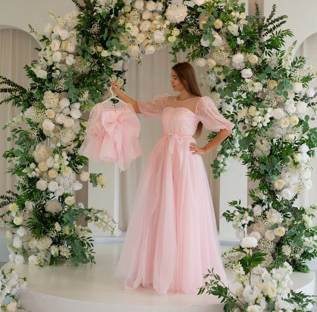 Long Sleeve Pink Lace Mother Daughter Matching Gowns MGD142