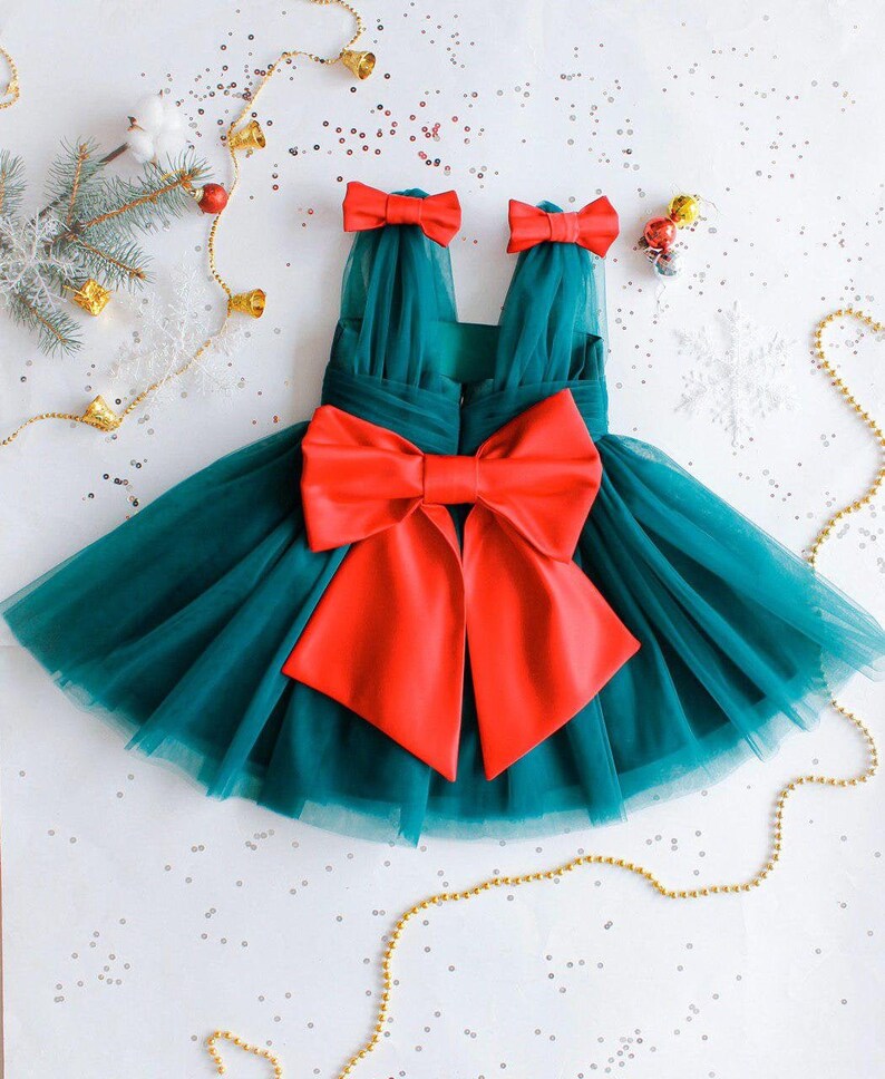 emerald green christmas outfit