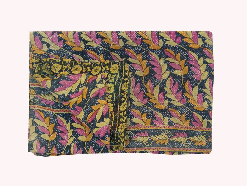 Vintage Kantha Quilt Bedding Throw Reversible Twin Size Blanket Home Decor Wall hanging Patchwork Quilt Embroidered Rug Decoration Gift