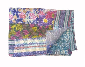 Antique Kantha Quilt, Vintage Patchwork Silk Sari quilt, Embroidery Quilt, Bedspread, Blanket, Coverlet, Bed sheet, Indian Patola quilt