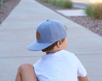 Dark gray toddler and kids snapback baseball cap with faux leather logo patch, great cap for babies and toddlers!