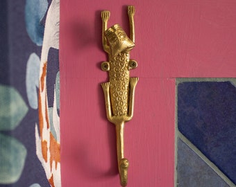 PREORDER Ghanaian Ashanti Brass Hook &#39;Leopard&#39;