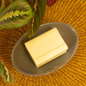 Kenyan Soapstone Oval Soap Dish &#39;Smokey Grey&#39;
