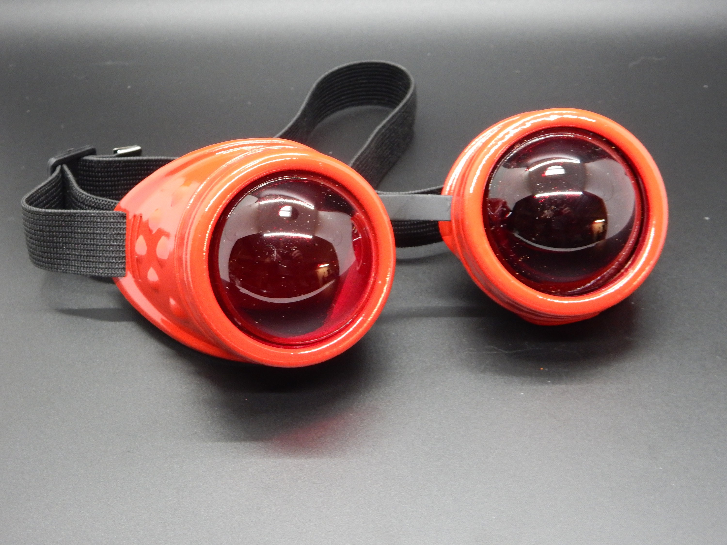 Red cheap lens goggles