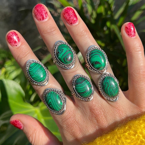 MALACHITE RING oval ~ handcrafted rings for women ~ green gem stone ring malachite ~ crystal boho ring hippie  ~ adjustable ring for men