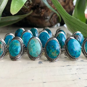 CHRYSOCOLLA RING oval ~ alpaca ring for women ~ ring with turquoise stone ~ big blue stone ring ~ green gem ring ~ crystal ring - boho ring