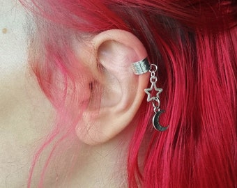 Cartilage Moon ear cuff in gold or silver, No Piercing earring, Celestial ear wrap, Clip On Earrring, Whimsigoth and Goth jewelry