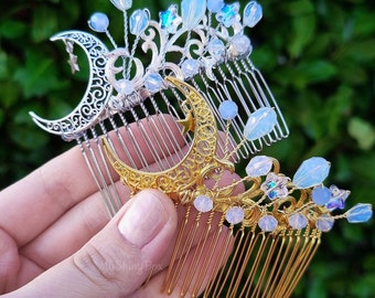 Crescent moon crystal hair comb, beaded wedding hair accessory, fairy elven hairpiece, light blue crystal hair pin, delicate hair comb