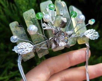 Groene kristallen boutonnière, edelsteenpochet voor bruidegom of gast, botanisch herenaccessoire