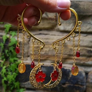 Rote Mondsichel Ohrmanschette, himmlische Fantasy Ohr wickeln Kein Piercing Feenkern Blumen Ohrring