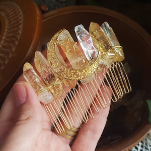 Citrin Halbmond Haarkamm, Edelstein goldener Haarkamm, Alternative Hochzeit Haarnadel, Mond Kopfschmuck mit Kristallen, Mond Hochzeit