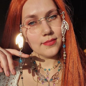 Fairy Wing Glasses Chain with Crystal Beads and Floral Charms, Magical Eyewear Accessory, Pastel fairycore glasses chain