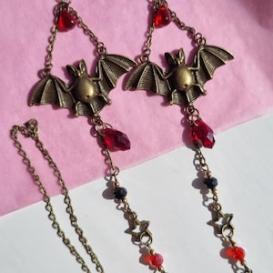 Gothic Bat Glasses Chain – Bronze Bats - Spooky Eyewear Holder for Alt, Witchy and Vampire Aesthetic - gothic Sunglasses chain