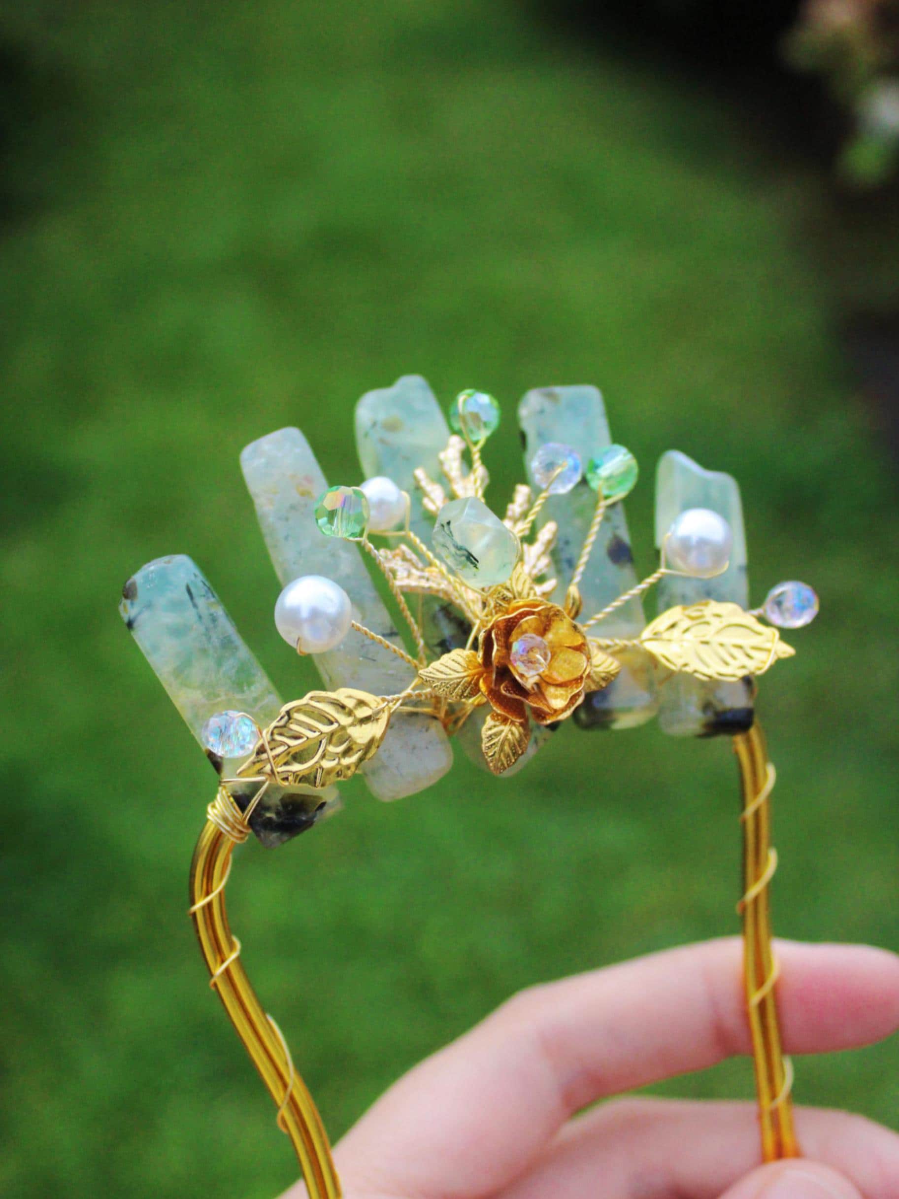 Green Crystal Pocket square: Prehnite, Gemstone Boutonniere with pearls for Groom or Guest, Botanical wedding