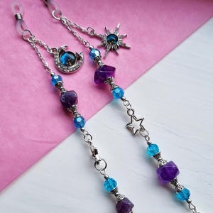 Kosmische Brillenkette mit Amethyst und Kristallperlen, Galaxy Brillenhalter, himmlische Brillenkette, Witchy Brillenzubehör für Frauen