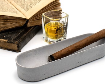 Personalized concrete cigar holder | Custom ash tray | Beton Gift for men