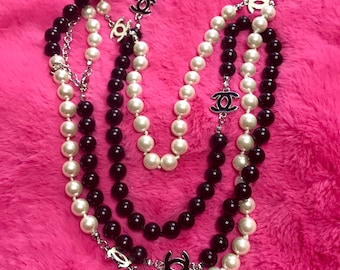 Long Necklace black and white faux pearl
